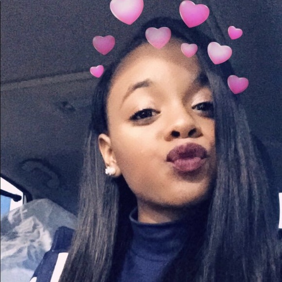 Meet your Posher, Trinity - Picture 1 of 1